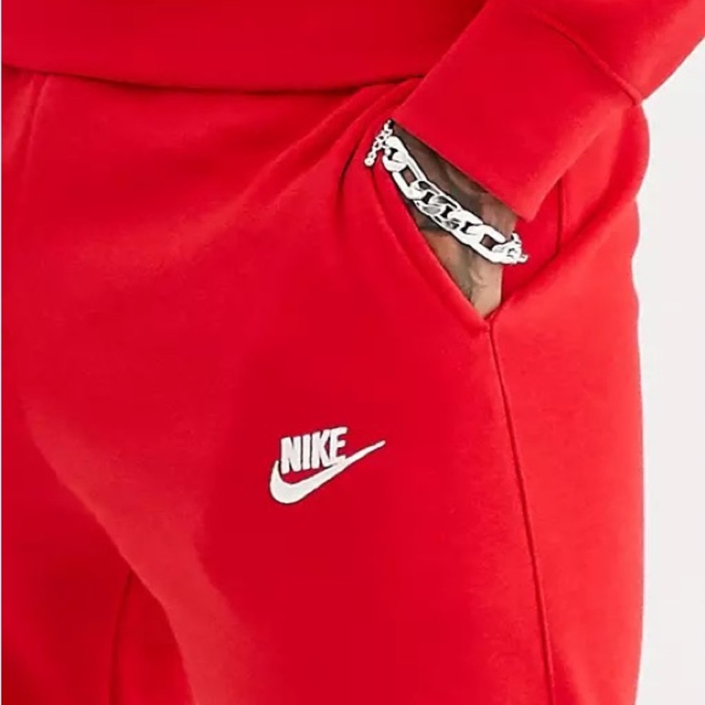 Nike Unisex Sportswear Club Fleece
Joggers - University Red - Picture 5 of 9
